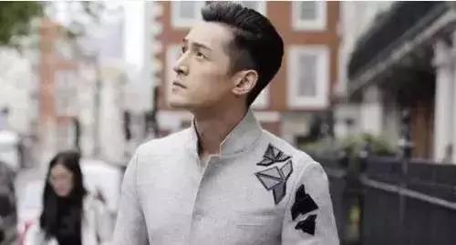胡歌深夜发圈,胡歌深夜发文感慨万千