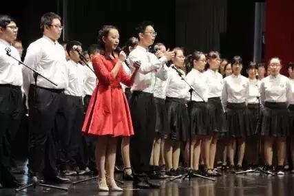 今年学校最流行的校服,最好看的春夏秋冬校服