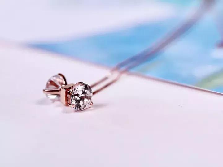 刘亦菲章子怡angelababy,章子怡和刘亦菲的骨相谁比较好