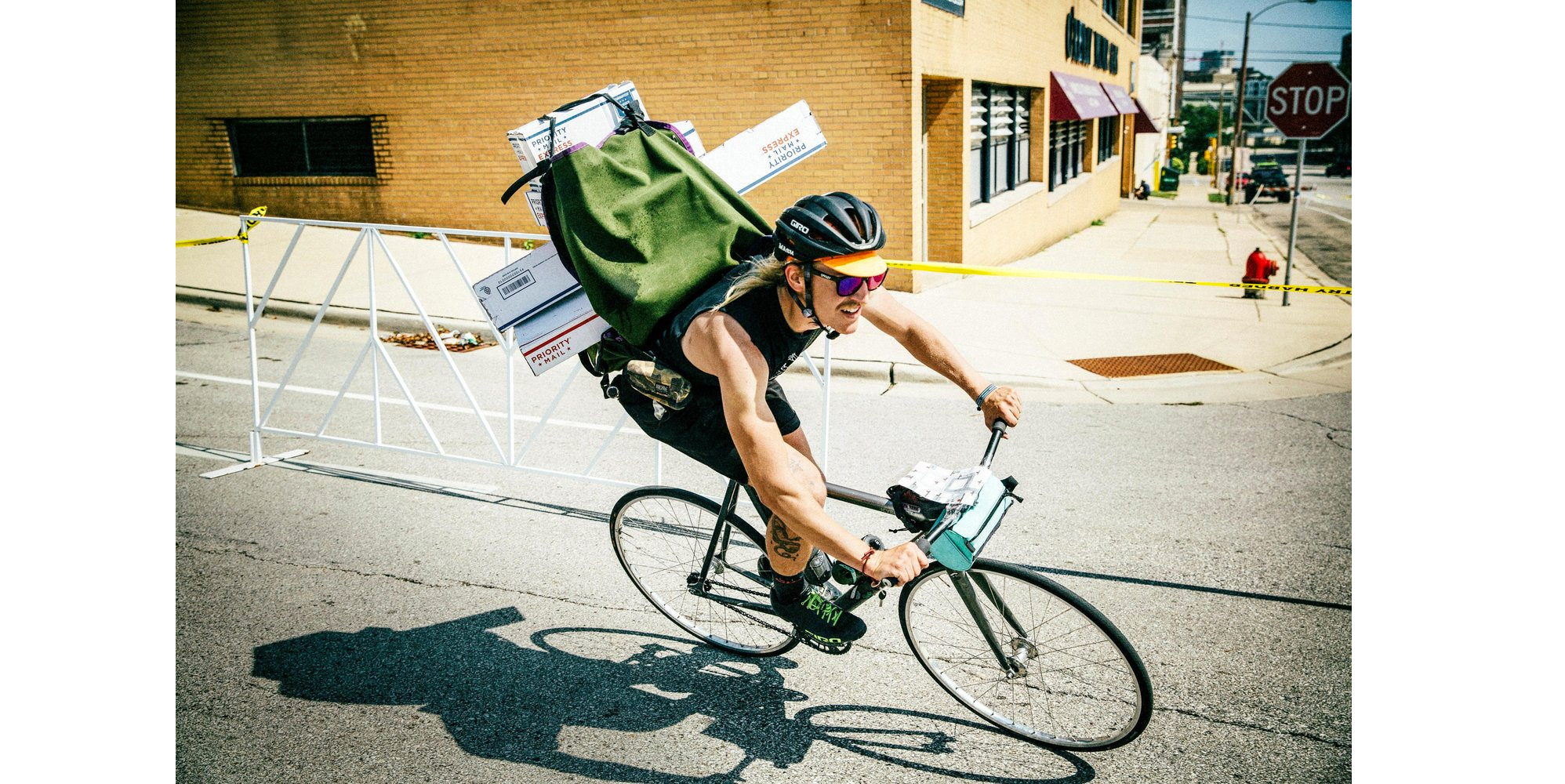 死飞自行车可以自己安装刹车吗,死飞自行车该怎么刹车