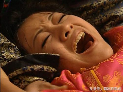 23岁孕妇怀孕38周，丈夫回家发现家里多了个人！急忙拨打了120