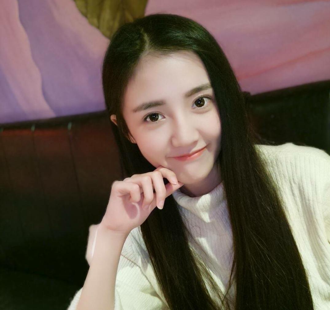 女足球主持,足球女主持人最好看的是哪个