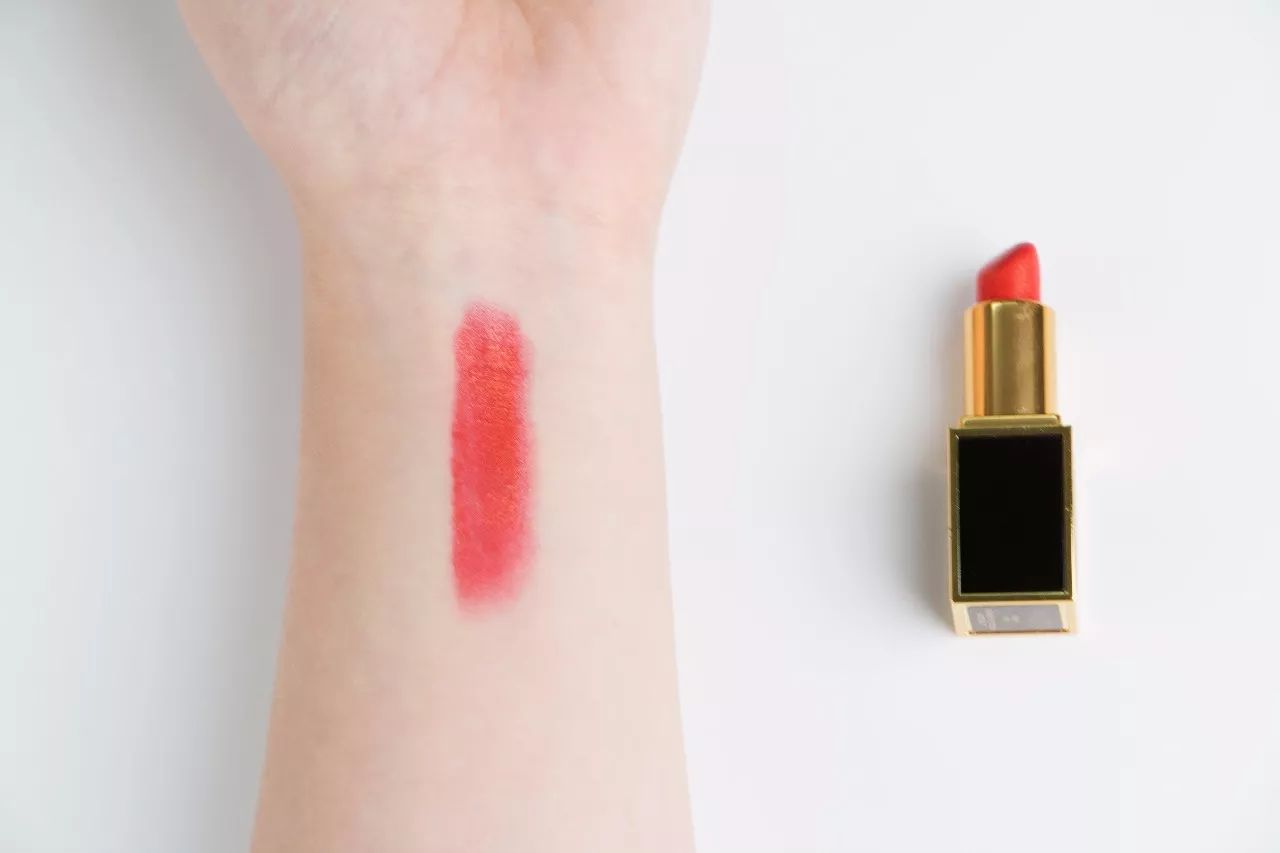 最显白的十支大牌口红,2019最火的100支口红全试色
