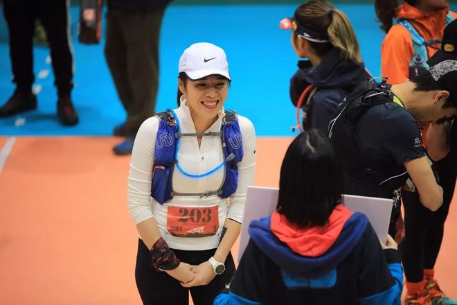 翻山越岭都找不到爱,翻山越岭找不到自己