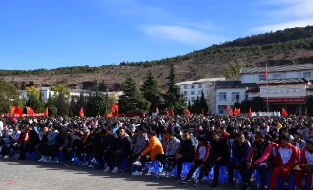 丽江18所学校参加的体育盛会闭幕啦！这些学校拿了冠军……