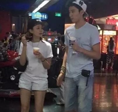 海陆和于小彤逛街,于小彤和海陆秀恩爱视频