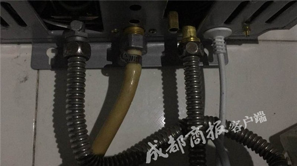 樱雪燃气热水器里面水管爆裂,樱雪燃气热水器打着火瞬间又熄火