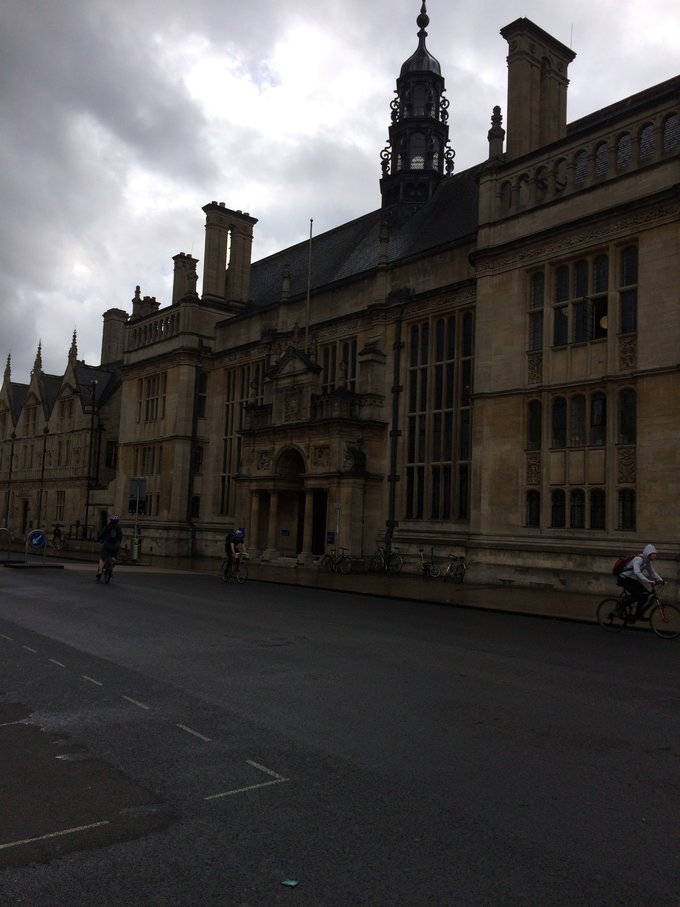 【已完结】英格兰苏格兰18日游记——美景、历史、足球、文化全体验（含挡风玻璃损坏以及车胎被扎处理经过）