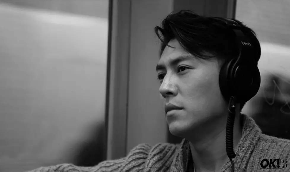 男票一边去，和靳东看巴塞尔表展才是正经事