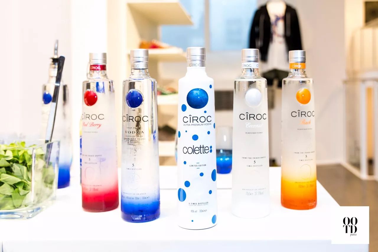 这家店在关门大吉之前YSL还专门为它推出性玩具！连GD也经常去逛~