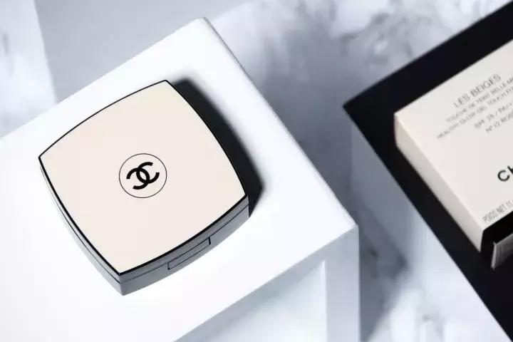 一款轻松拥有完美底妆气垫,可以搞定底妆的气垫