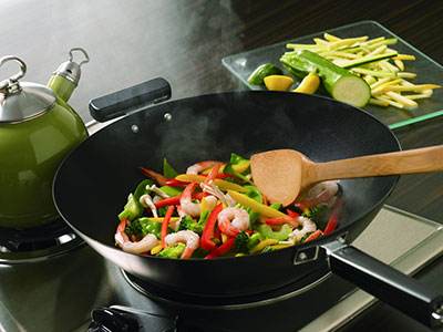 不粘锅掉涂层了就扔了吗,不粘锅掉漆了对人身体有毒吗