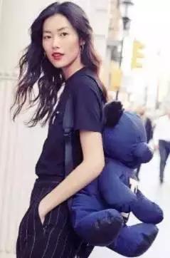 刘雯每月收入多少钱,刘雯收入2018排第几