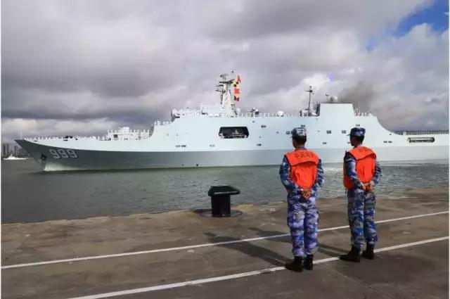 美国军演装备，登陆中方经营的港口