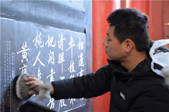 坐着高铁去西安，逛吃逛吃逛吃……