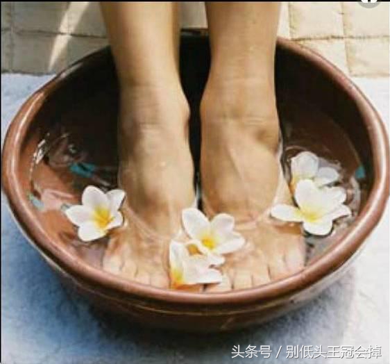 你还在为皮肤缺水烦恼吗,冬天嘴巴起皮干裂怎么办