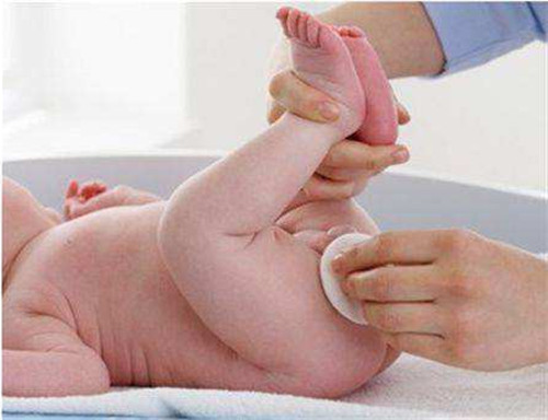 1个月的小孩怎么护理,1个月以内的宝宝如何护理