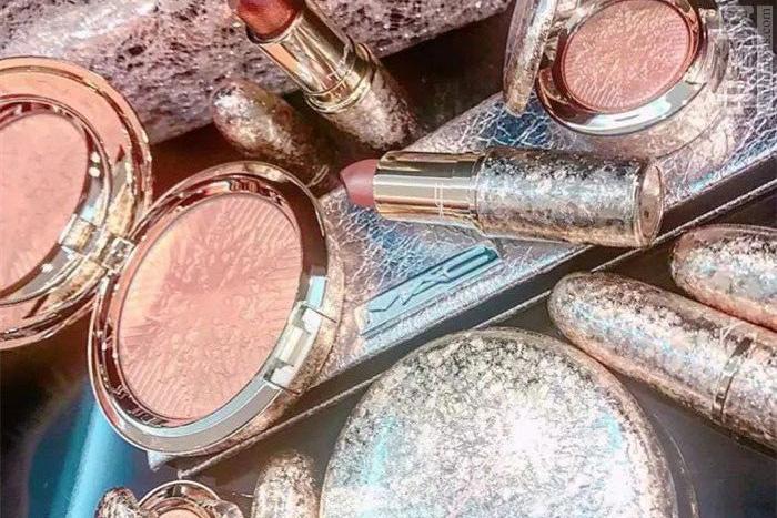 颜控必入kindle联名款绝美,颜控必入化妆品