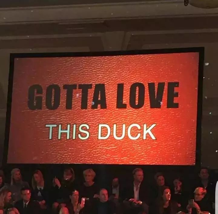 秀还没走完新款就卖光?直击NIKKIE巴黎迪士尼大秀