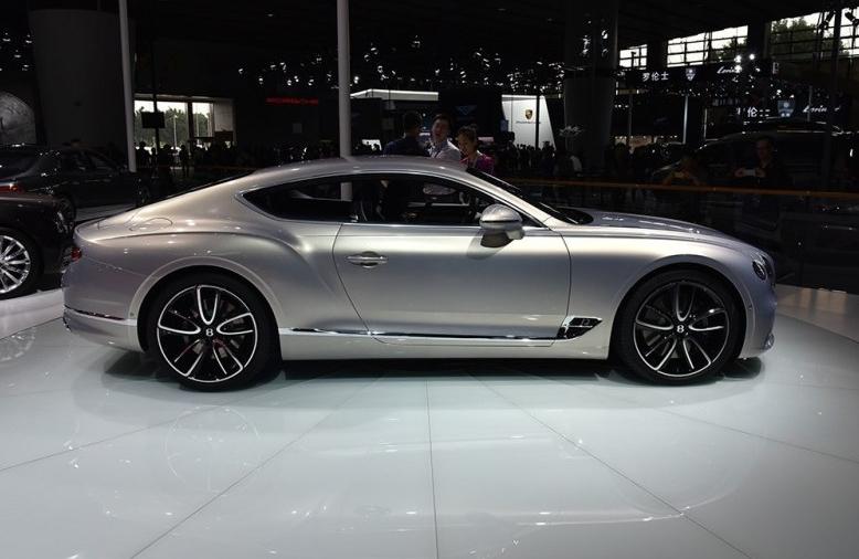 社会你球姐最新直播视频,社会你球姐直播间视频