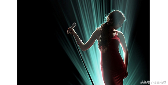 为什么突然之间麦克风有杂音了,家里的麦克风声音为什么会粗粗的