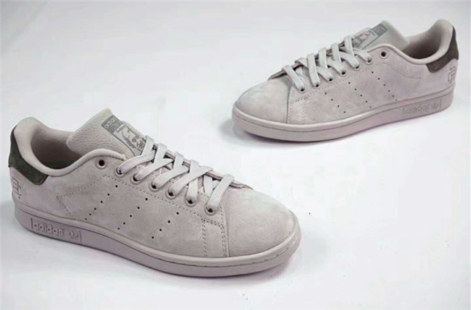 阿迪达斯adidas最新款三叶草,adidas阿迪达斯大男童鞋子