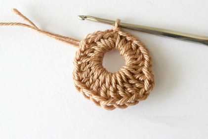 蝴蝶耳环项链的钩编教程,蝴蝶帽子的钩编方法第一部分