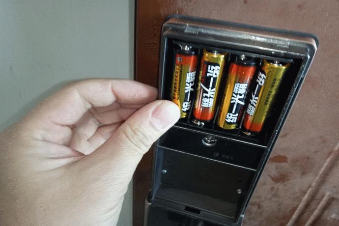 智能门锁拆解步骤,智能门锁拆解图解