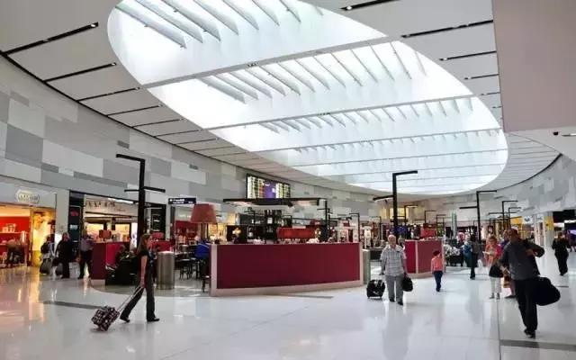 机场免税店什么东西最值得买,机场免税店的东西便宜吗