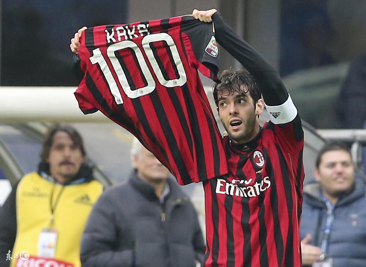 卡卡退役视频完整天下足球,科比退役时刻球星卡