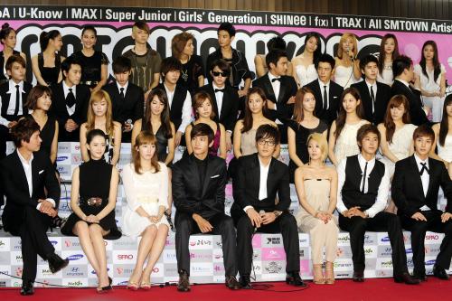 YG艺人吸毒，SM艺人自杀，三大社唯JYP没事？社长一个准则出真相！