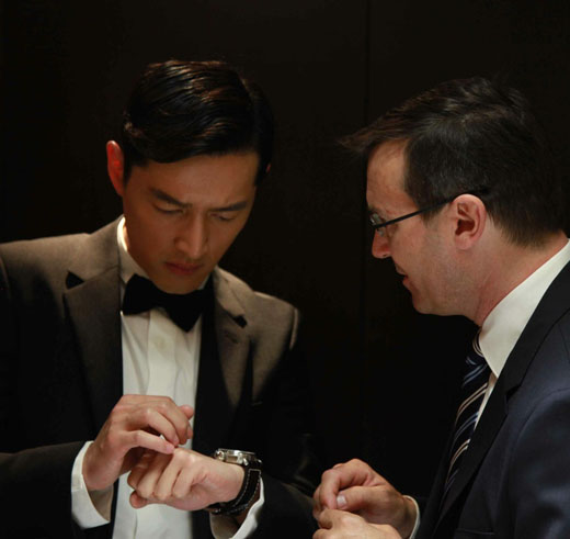 胡歌手表青铜大飞,胡歌同款蓝表面陨石手表