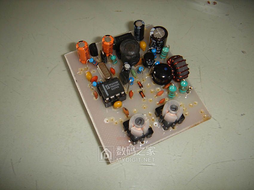 终于可以踏入短波无线电的大门了！自制小功率等幅电报收发信机