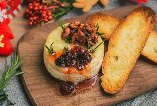 意面上种圣诞树，棉花糖变麋鹿，还有什么是这家餐厅做不到的！