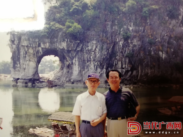 忆李白余光中全文,忆桂林往事