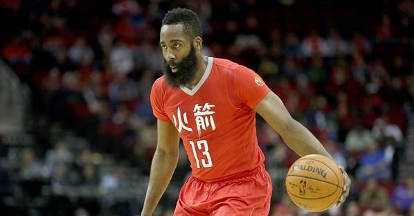 哈登胯下过人几乎没有人能防得住,哈登的过人招牌动作