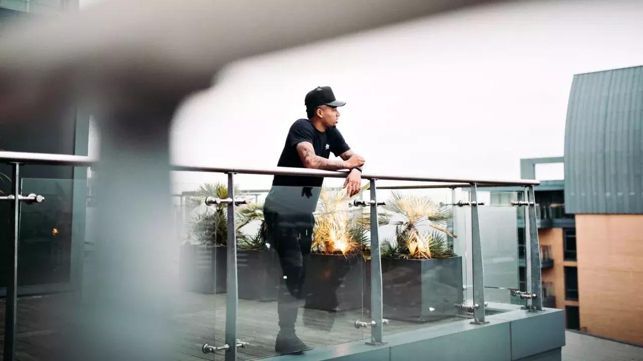 这个20岁的天才少年，会让全世界都爱上足球！