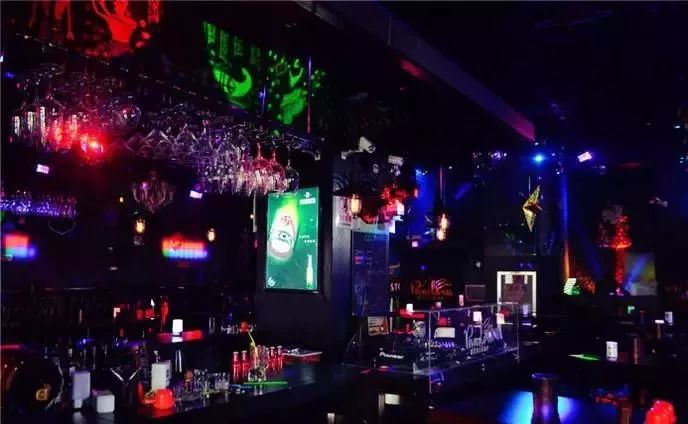 夜·苏州丨竟比书店多10倍！2000多家酒吧，不只有酒还有故事！