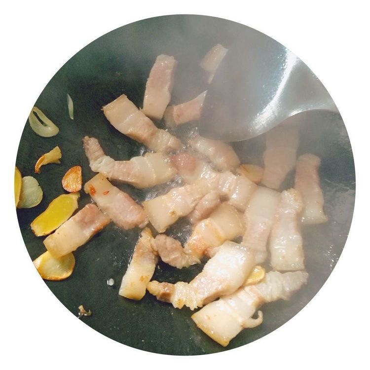 咸鱼蒸五花肉怎么做,咸鱼五花肉煲的做法