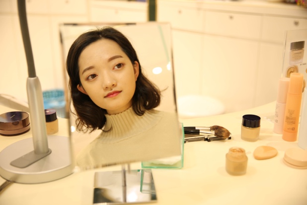 高级感妆容粉底液怎么选色号,氛围感妆容用什么色号粉底液