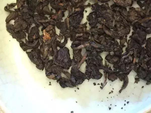 一根苦瓜茶的故事：看到最后忍不住想“暴打”习茶君