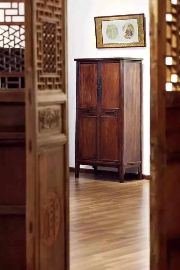 红木家具沙发腿开裂是质量问题吗,红木家具开裂变形的原因