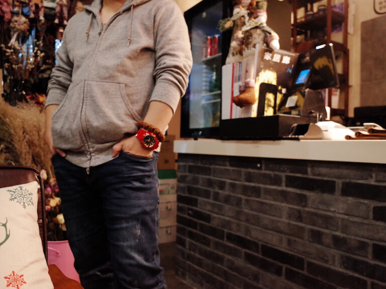 狗爷戴的卡西欧,卡西欧狗新年限量款