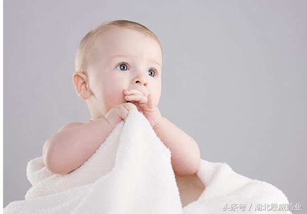 发烧39.5吃布洛芬还能贴退烧贴吗,退烧贴可以和退烧药同时用吗