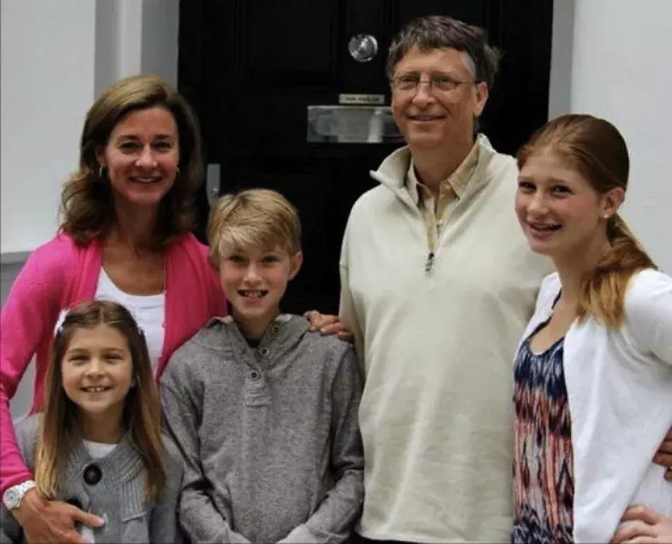 双刃剑啊！双刃剑！孩子多大可以开始放心让他用手机？