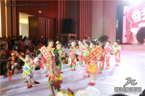 格林童话活动,格林童话幼儿园六一文艺汇演视频