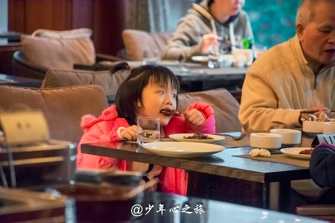 世界五大温泉胜地 (温泉旅游攻略全球六大最美温泉)