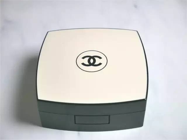 ysl气垫摇滚测评,珂莱欧和ysl气垫对比