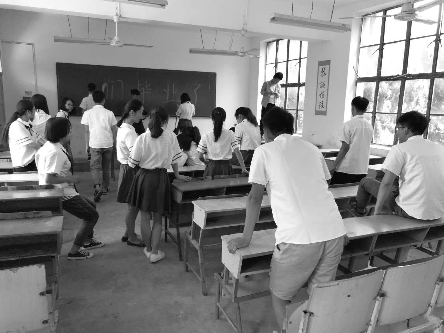 走在家门口的异乡人,走在路上的异乡人