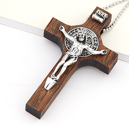 大师兄：耶稣用被钉在十字架上的身体，拯救了所有苦难者的灵魂